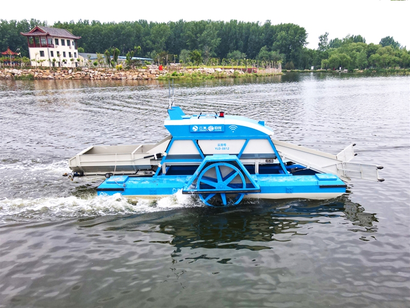 無人清漂船云龍號